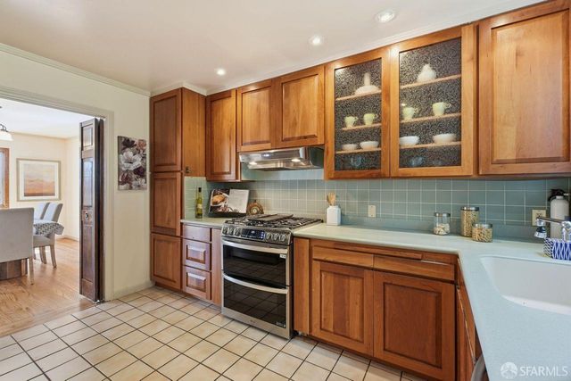 333 Molimo Drive, San Francisco, CA 94127