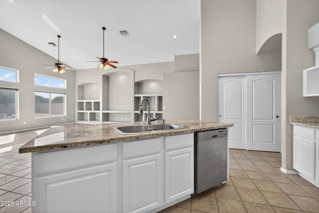 2069 E SIERRA MADRE Avenue, Gilbert, AZ 85296