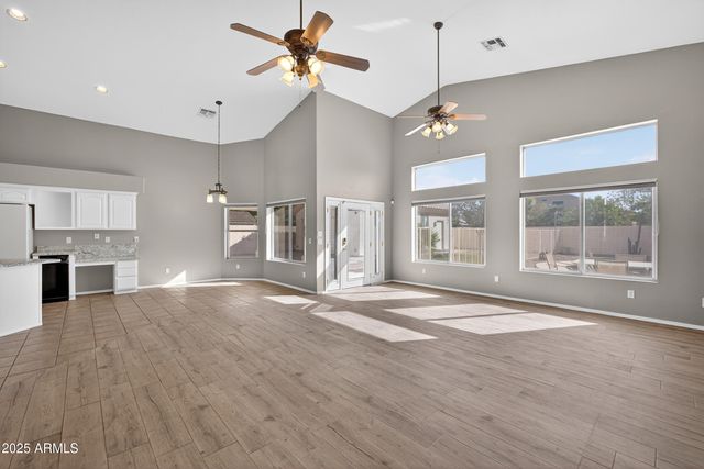 2069 E SIERRA MADRE Avenue, Gilbert, AZ 85296