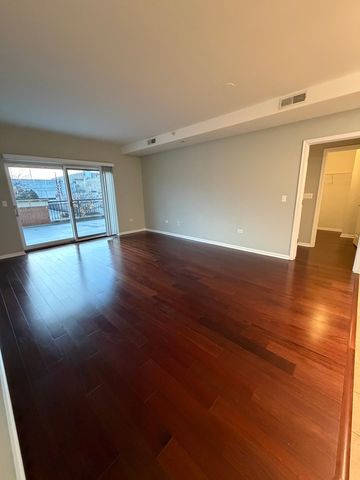 135 S York Street 228, Elmhurst, IL 60126