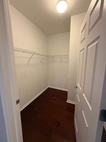 135 S York Street 228, Elmhurst, IL 60126