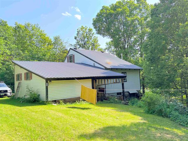 138 Village Road, Langdon, NH 03602