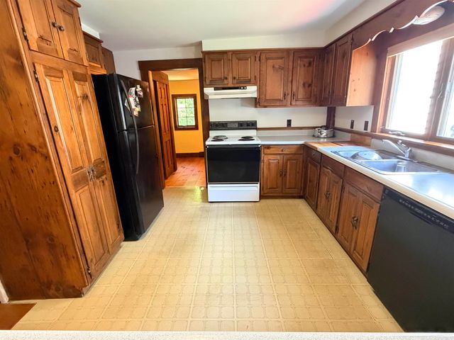138 Village Road, Langdon, NH 03602