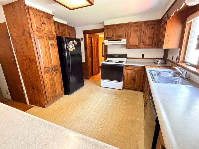 138 Village Road, Langdon, NH 03602