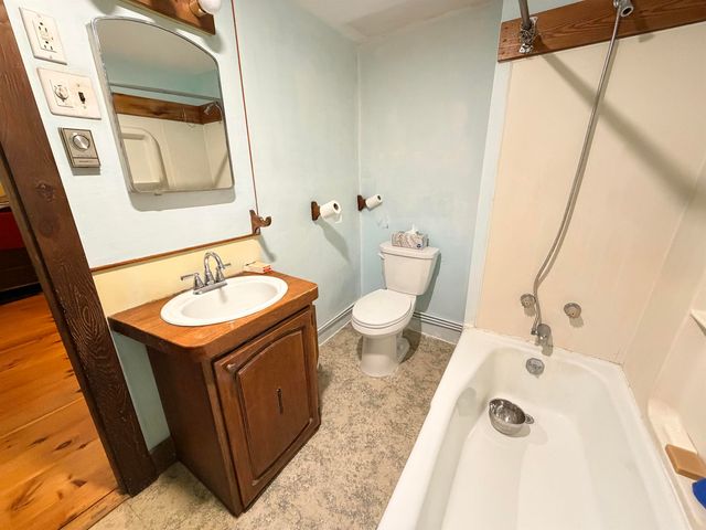 138 Village Road, Langdon, NH 03602