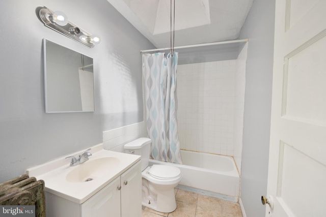 7023 CLOVER LN, Upper Darby, PA 19082
