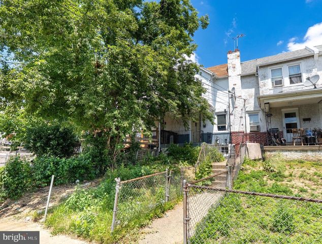 7023 CLOVER LN, Upper Darby, PA 19082