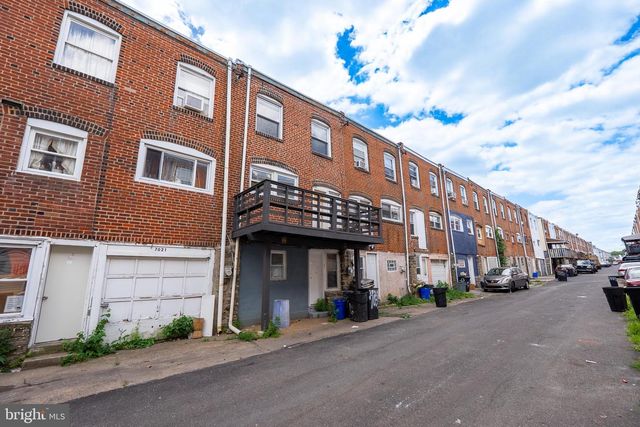 7023 CLOVER LN, Upper Darby, PA 19082