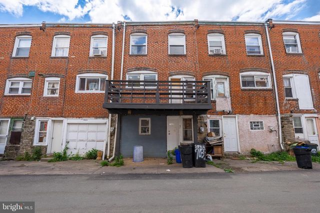 7023 CLOVER LN, Upper Darby, PA 19082