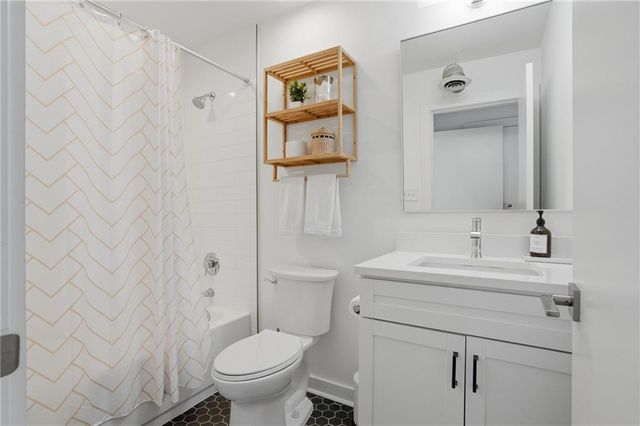 260 18th NW Street 10211, Atlanta, GA 30363