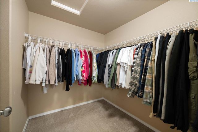 5321 Pinehurst Street, West Richland, WA 99353