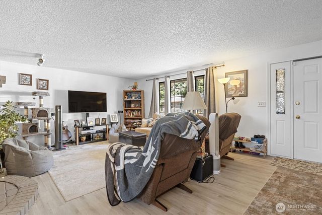 15107 15109 15th Avenue E, Tacoma, WA 98445