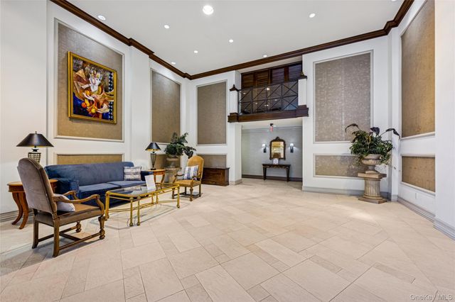 2 Bay Club Drive PHH, Bayside, NY 11360