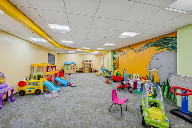 2 Bay Club Drive PHH, Bayside, NY 11360