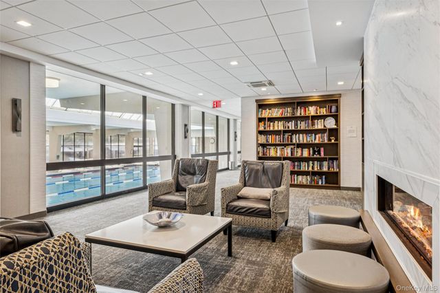 2 Bay Club Drive PHH, Bayside, NY 11360