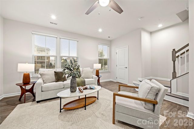 10620 Overlook Mountain Drive, Charlotte, NC 28216