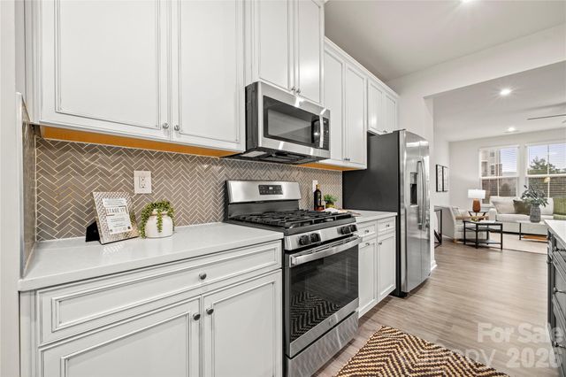 10620 Overlook Mountain Drive, Charlotte, NC 28216
