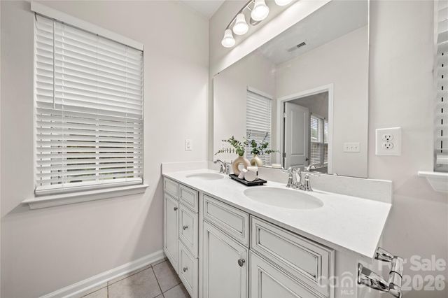 10620 Overlook Mountain Drive, Charlotte, NC 28216