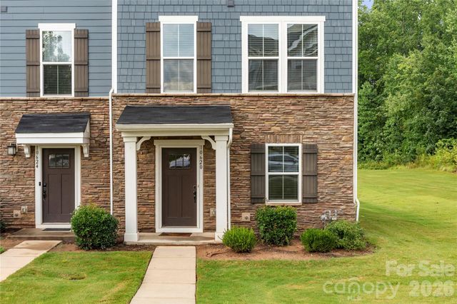 10620 Overlook Mountain Drive, Charlotte, NC 28216
