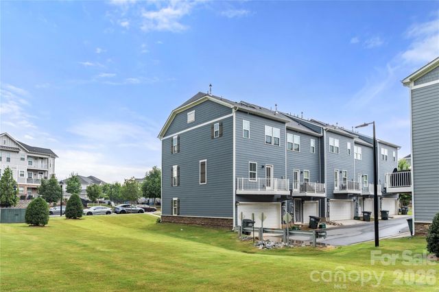 10620 Overlook Mountain Drive, Charlotte, NC 28216