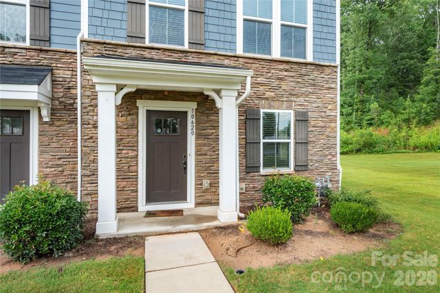 10620 Overlook Mountain Drive, Charlotte, NC 28216