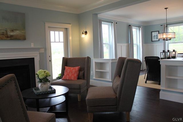 2011 Sunrise Drive 11, Springfield Twp, PA 18036