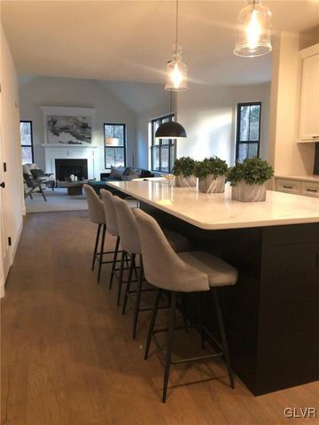 2011 Sunrise Drive 11, Springfield Twp, PA 18036