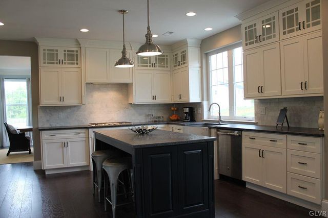 2011 Sunrise Drive 11, Springfield Twp, PA 18036