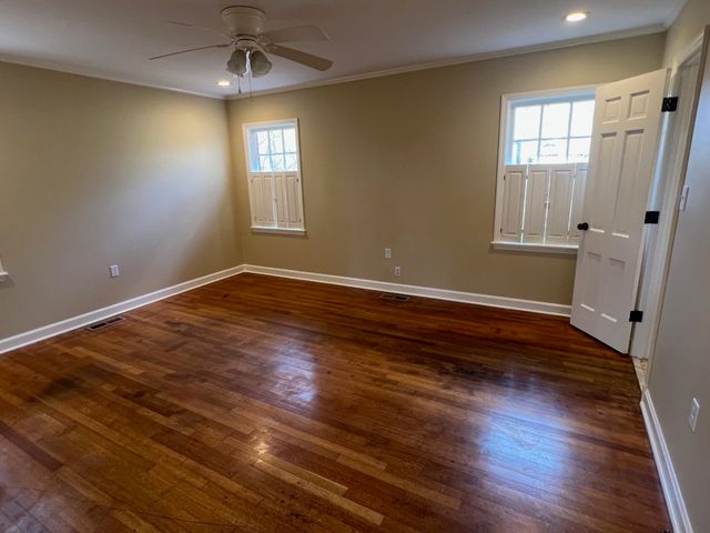 262 E POPLAR AVE, Collierville, TN 38017