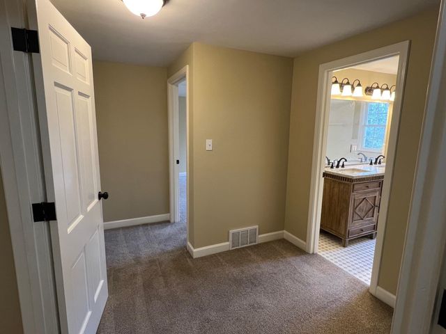 262 E POPLAR AVE, Collierville, TN 38017