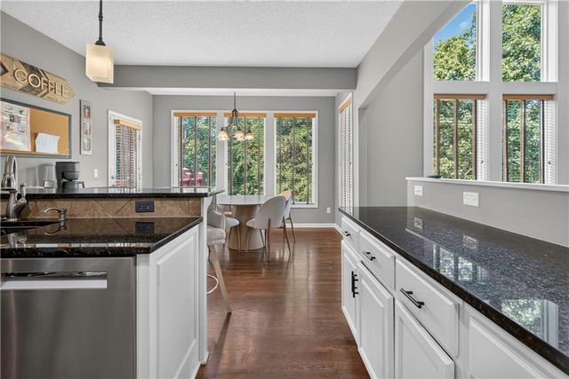 12035 S Sunray Drive, Olathe, KS 66061