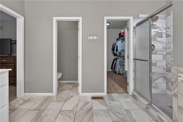 12035 S Sunray Drive, Olathe, KS 66061