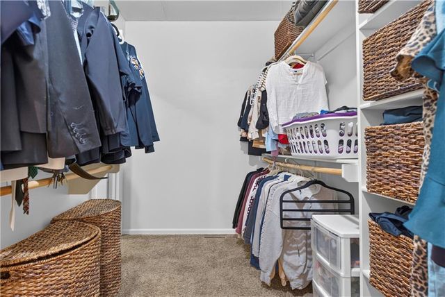 12035 S Sunray Drive, Olathe, KS 66061