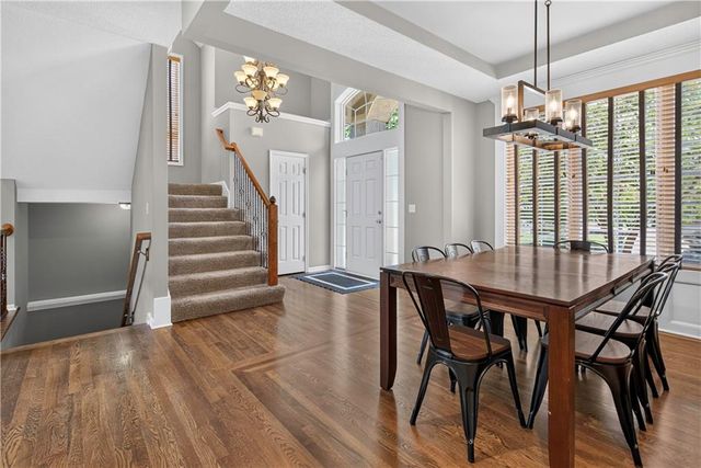 12035 S Sunray Drive, Olathe, KS 66061
