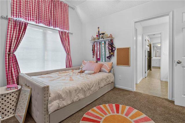 12035 S Sunray Drive, Olathe, KS 66061