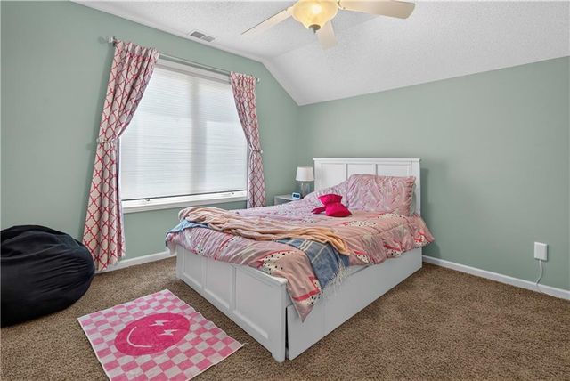 12035 S Sunray Drive, Olathe, KS 66061