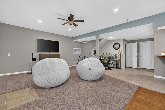 12035 S Sunray Drive, Olathe, KS 66061