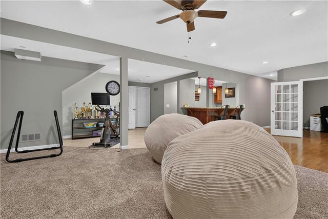 12035 S Sunray Drive, Olathe, KS 66061