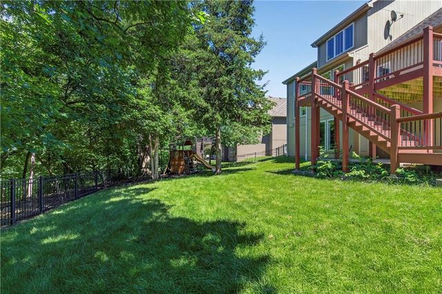 12035 S Sunray Drive, Olathe, KS 66061