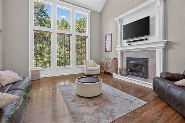 12035 S Sunray Drive, Olathe, KS 66061