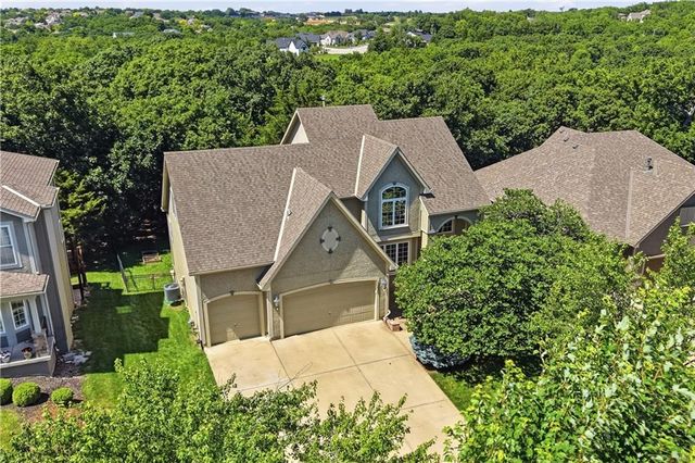 12035 S Sunray Drive, Olathe, KS 66061