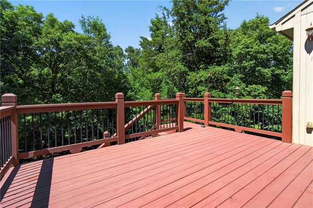 12035 S Sunray Drive, Olathe, KS 66061