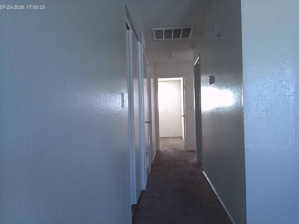 Image 2 of property listing at 655 W Ashlan Avenue # 204, Clovis, CA 93612