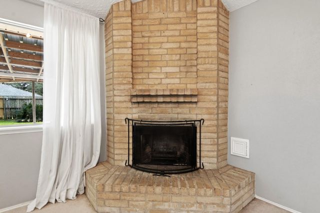 914 Briarwood Court, Deer Park, TX 77536