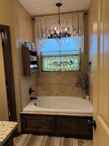 703 N Meadow Ln, Cache, OK 73527