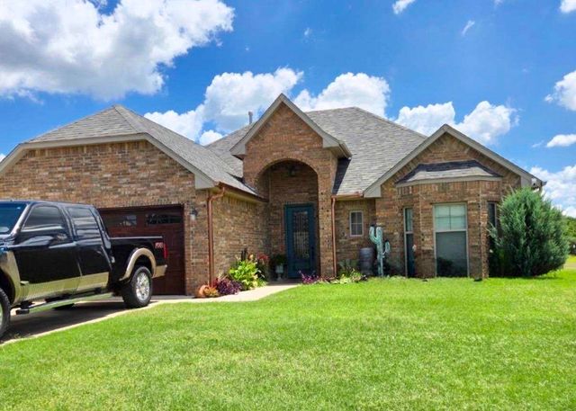 703 N Meadow Ln, Cache, OK 73527