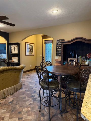 703 N Meadow Ln, Cache, OK 73527