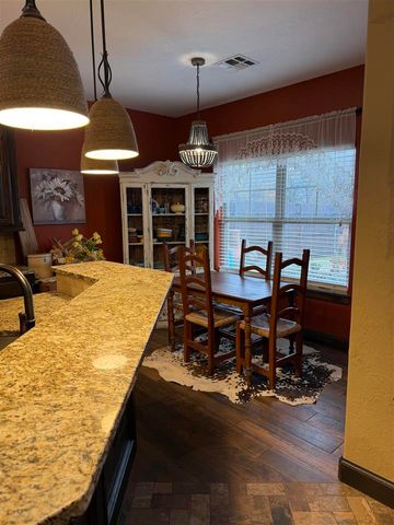 703 N Meadow Ln, Cache, OK 73527