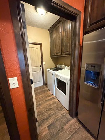 703 N Meadow Ln, Cache, OK 73527