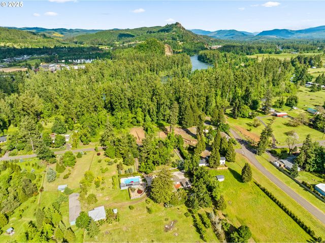 85622 JASPER PARK Rd, Pleasant Hill, OR 97455